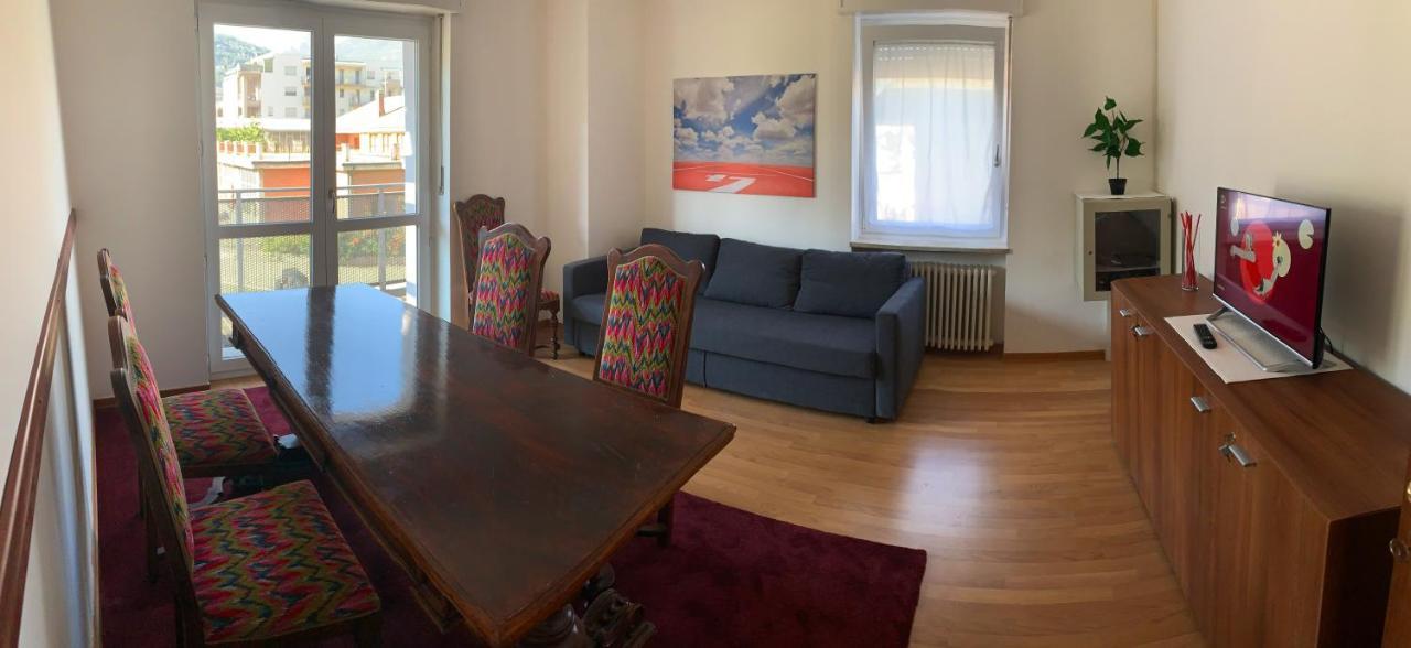 White House Apartman Aosta Kültér fotó